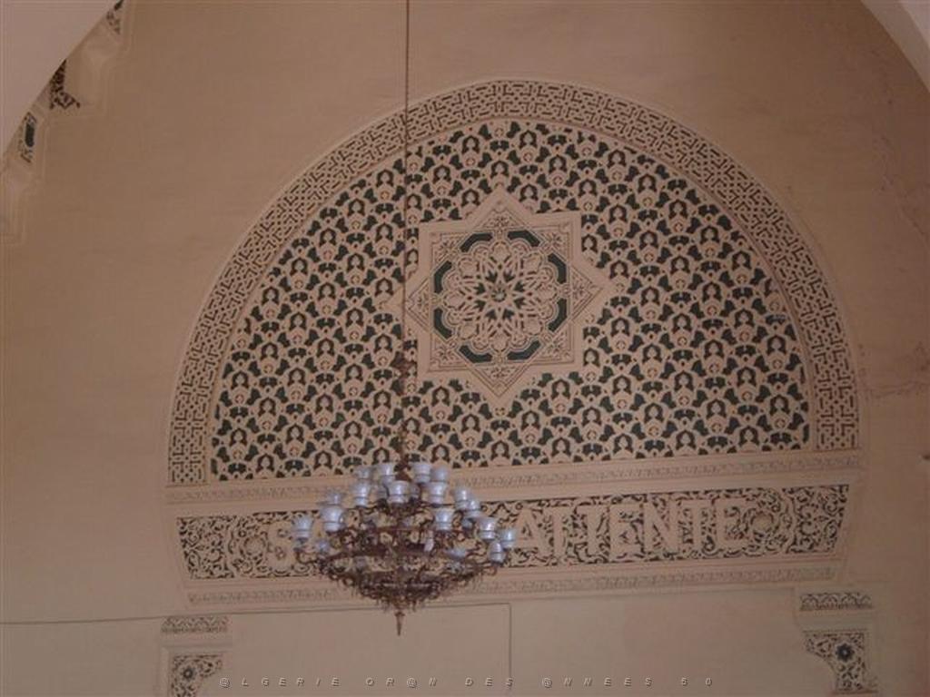 06 2006 ORAN LA GARE ET SES DENTELLES.jpg